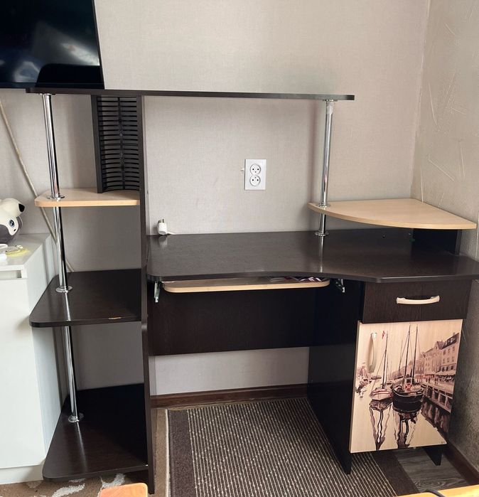 Компьютерный стол