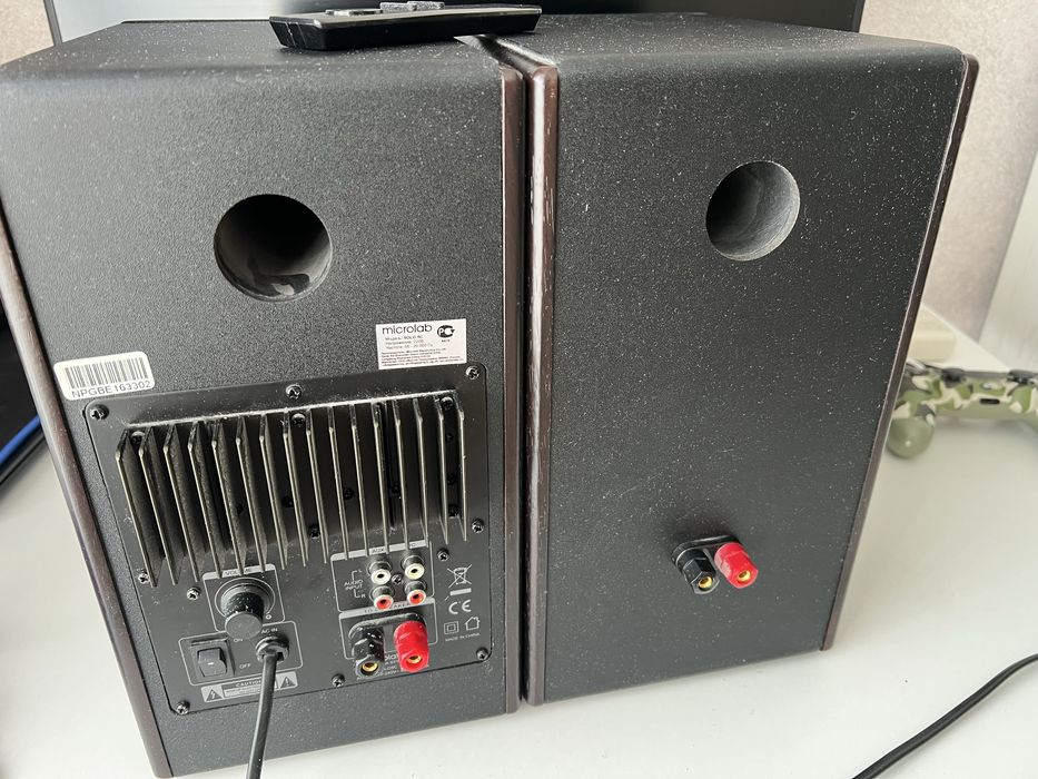 Продам акустическую систему Microlab SOLO 5C