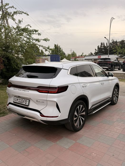 BYD chempion 605 km 2023 yil  tozza yumshoq bolon parok qoyilgan