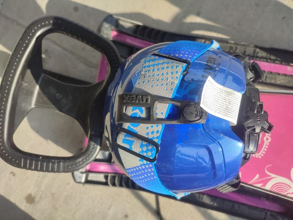 Каска горнолыжная