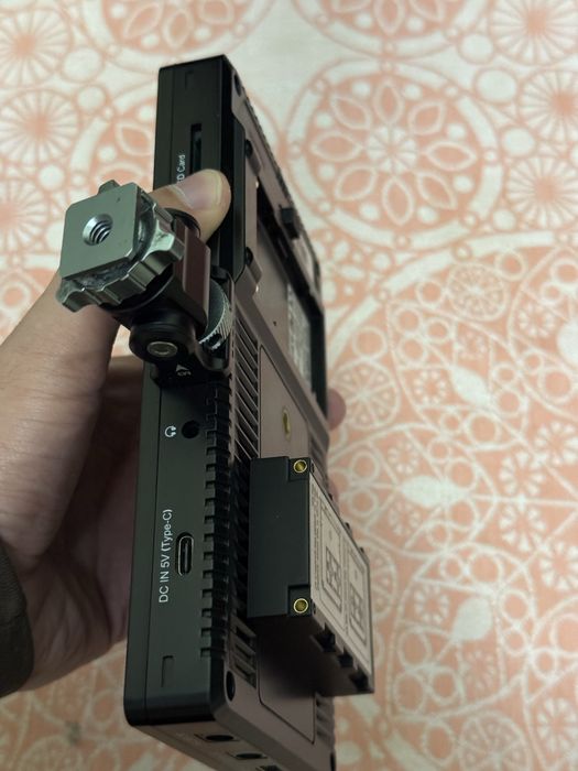 Monitor Feelworld F7 Pro