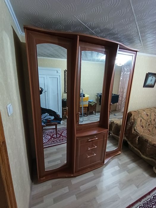 Шифоньер в отличном состоянии