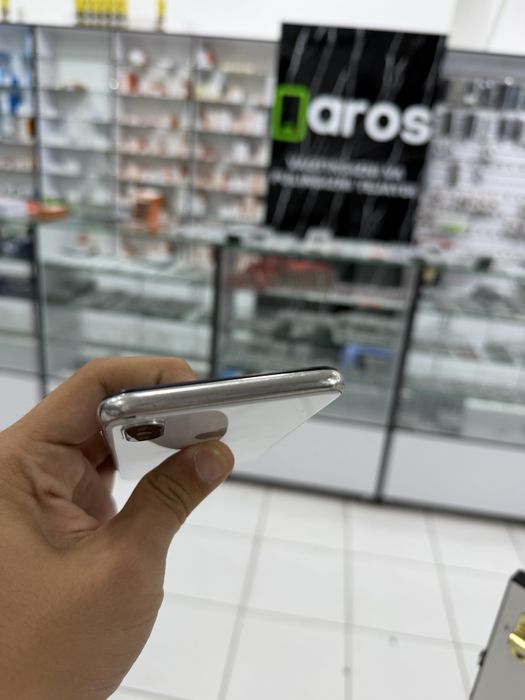 iPhone x 64gb срочни сотилади