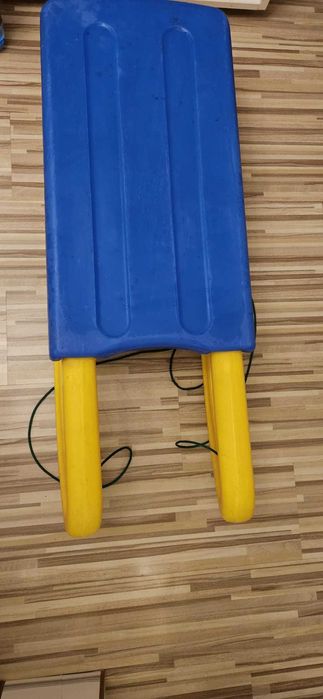 Vand Sanie ușoară și rezistentă, ideală pentru iarnă