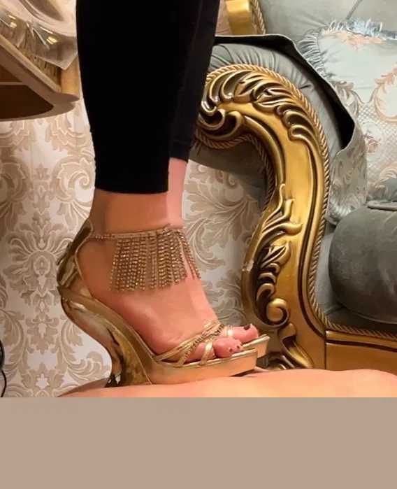 Чистка женской обуви