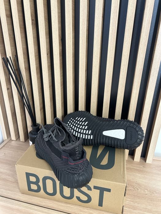 Adidas Yeezy 350 V2