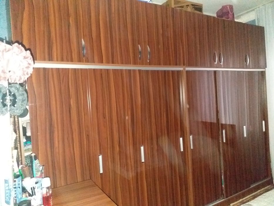 Mebell sotiladi (spalnaya garnetur)