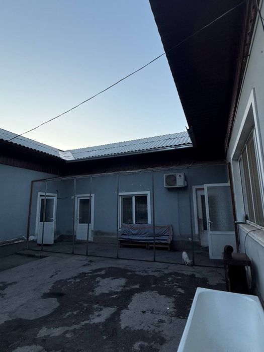 Uy Sotiladi srochniy!!!