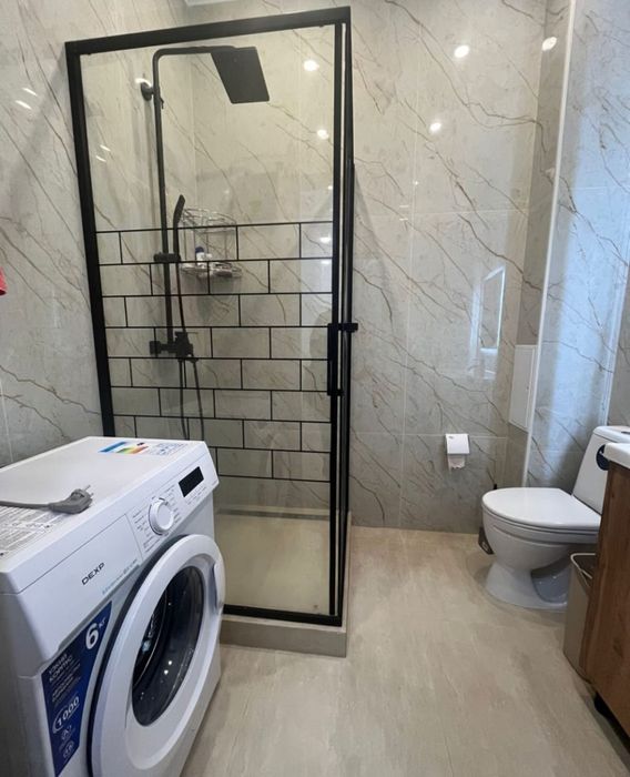 2 ком Новострой, Военная Академия, все есть. 150+