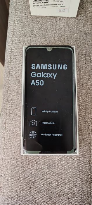 Продам Самсунг а50