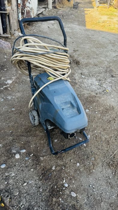 Мойка karcher для автомобиля.  380
