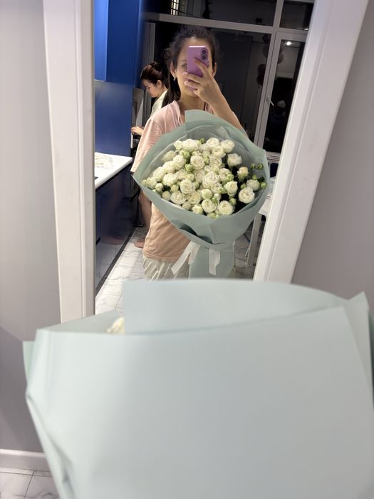 Кустовые розы букет