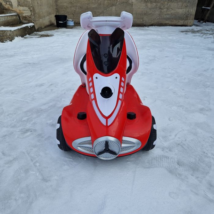 Красная машинка машинка