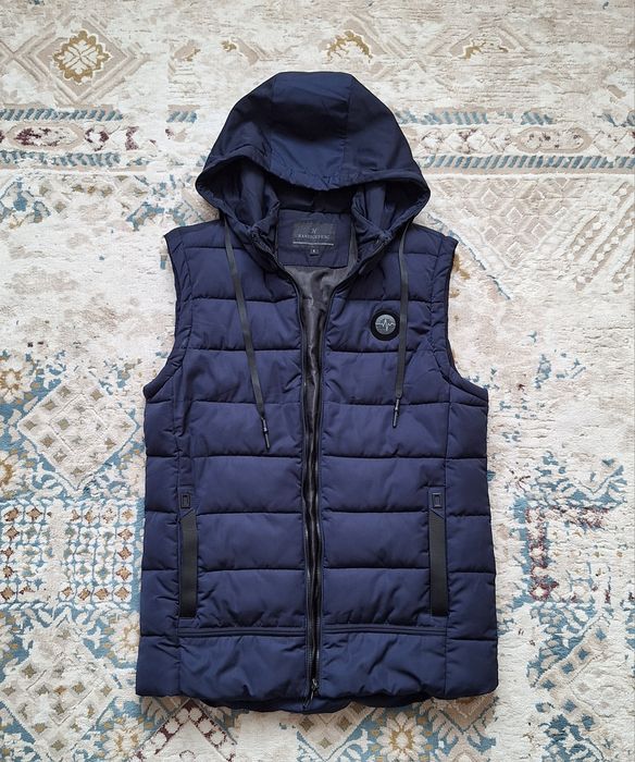 Продам мужскую жилетку