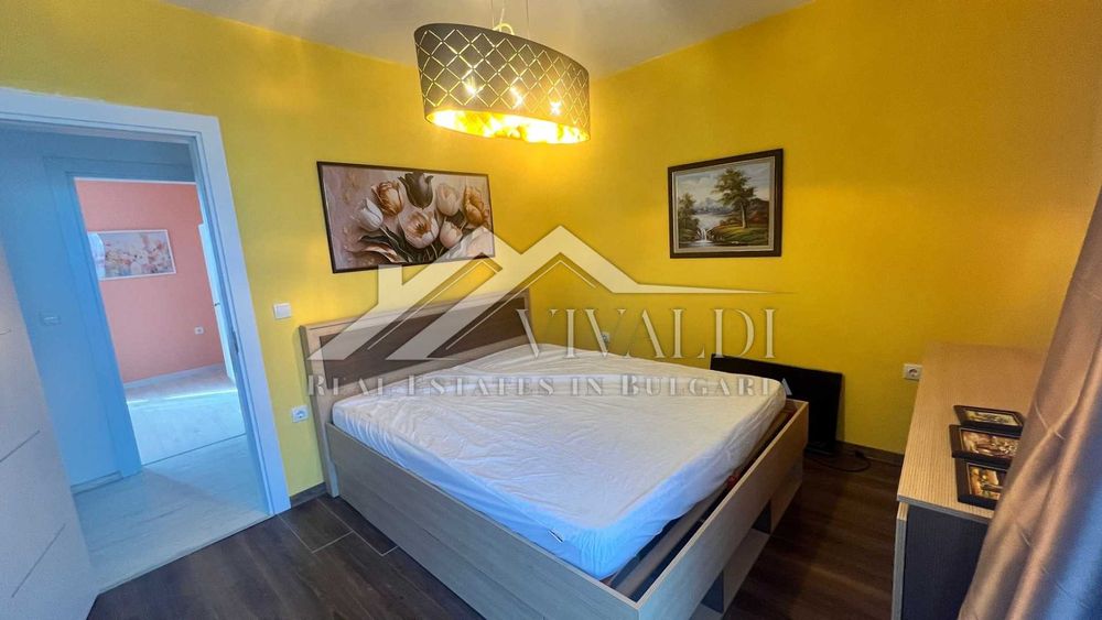 Дава се под наем Тристаен апартамент в Варна, Център - 85 кв.м за 997.05 € - Снимка #4