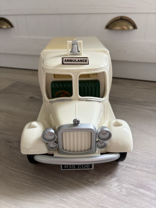 Familii Sylvanian Ambulanta