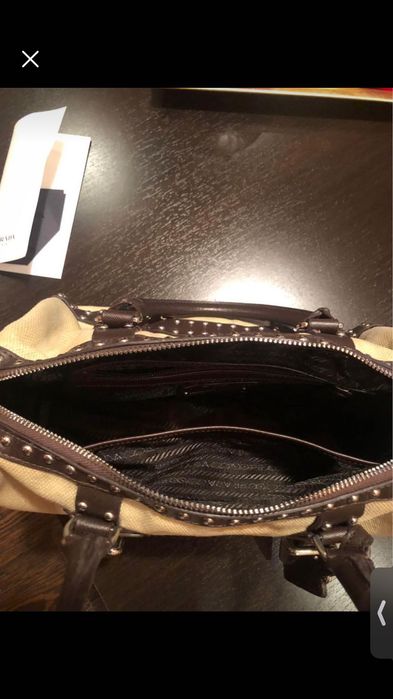 Geantă PRADA, de calitate superioara, stil si rafinament.