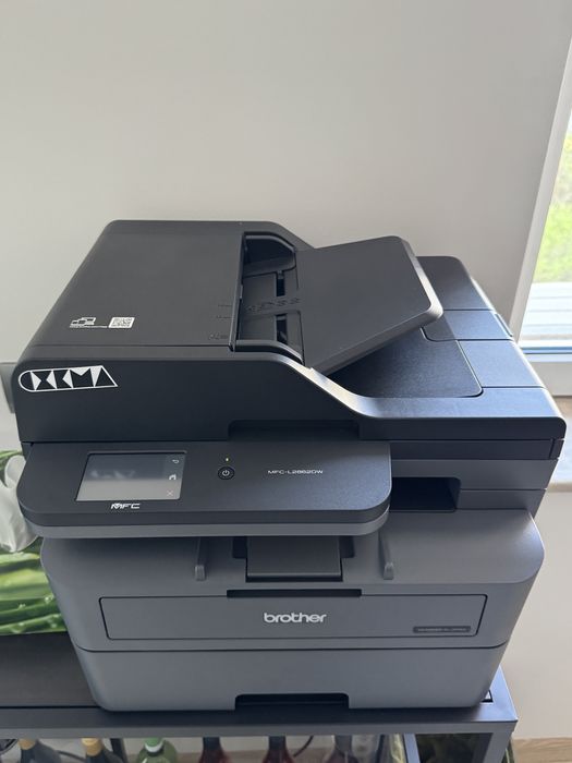 Принтер Рутер Микрофони Кафе Машина