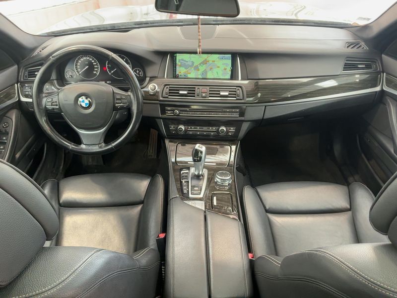 BMW 5er 520d xDrive Luxury 2015