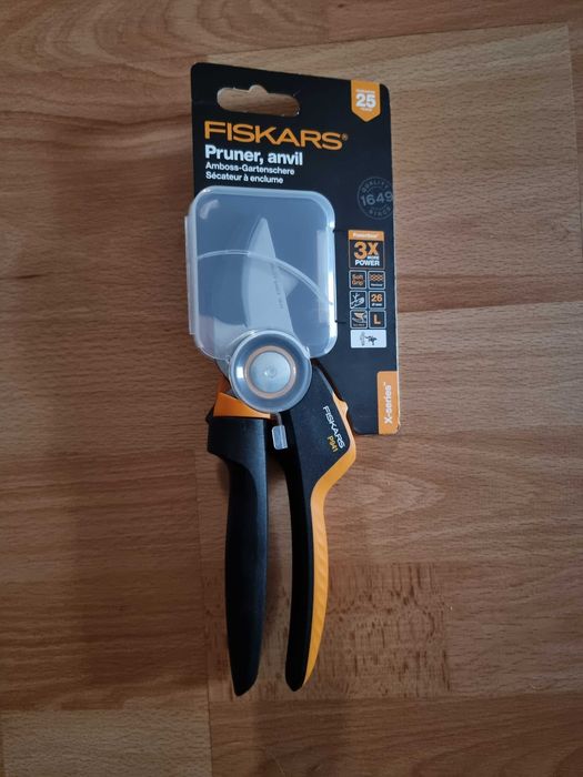FISKARS Foarfeca profesinala PowerGear™ nicovala L P941
