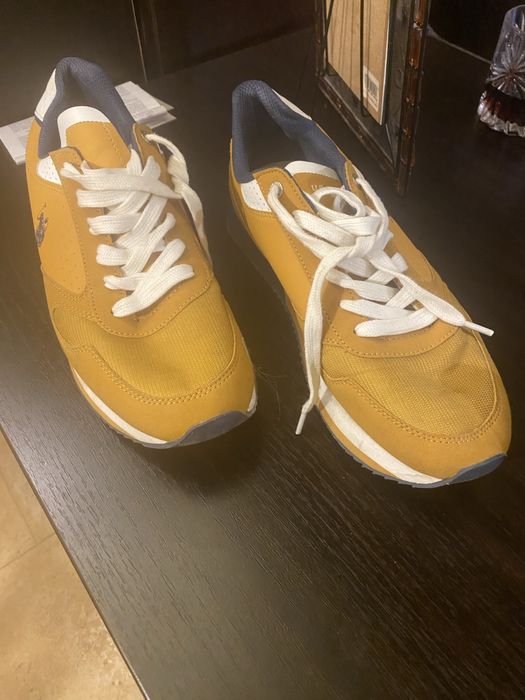 Vind adidasi U.S POLO marimea 43 ca noi se vede in poze