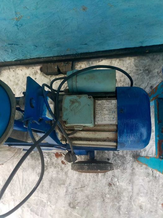 Продам доильную установку.