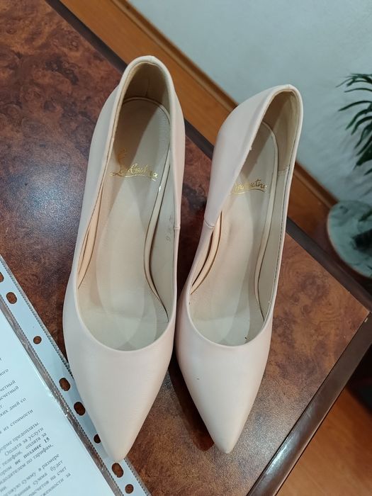 Красивые туфли 37р . Перламутр