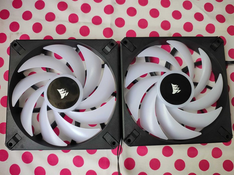 2 x Cooler, ventilator Corsair AF140 Elite RGB, PWM, 140mm