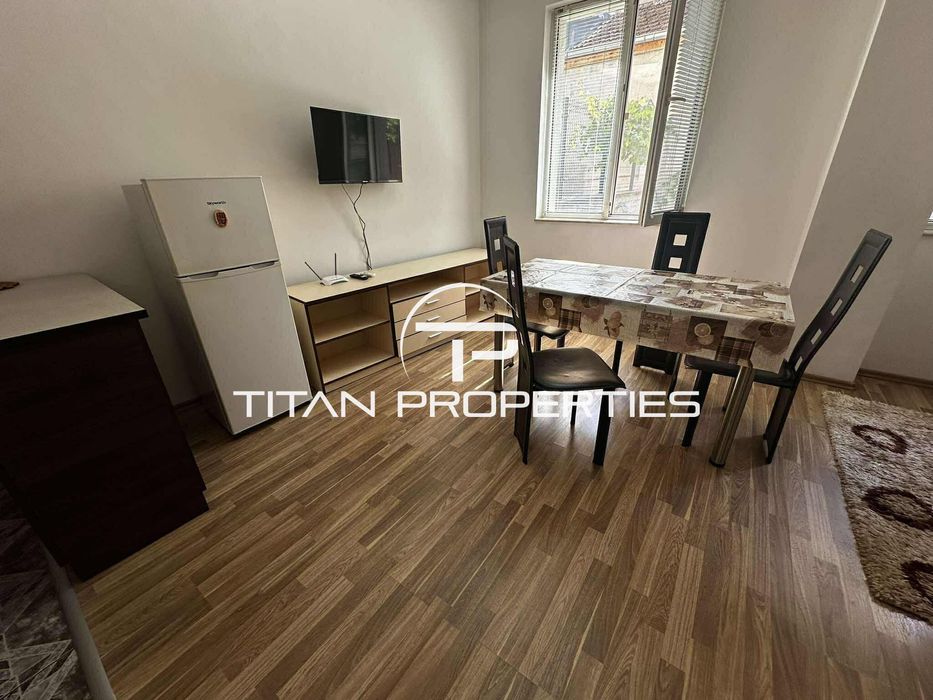 Дава се под наем Едностаен апартамент в Пловдив, Център - 30 кв.м за 200 € - Снимка #2