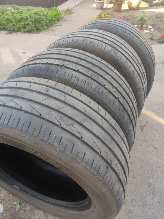Продам резину 235/55R17 4 баллона