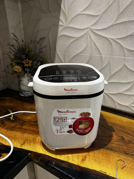 Masina de paine Moulinex Pain Dore, 720 W, 1 Kg, 12 programe, alb