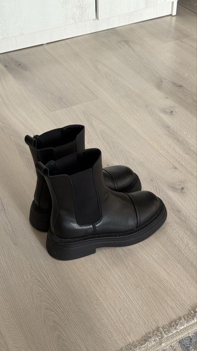 Стильные женские сапоги, размер 39