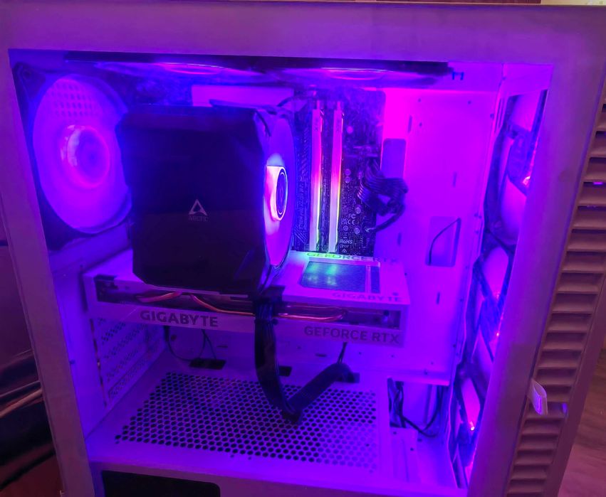 Геймърски компютър  i7-12700F, RTX 4060, 32GB RAM, 2TB NVME