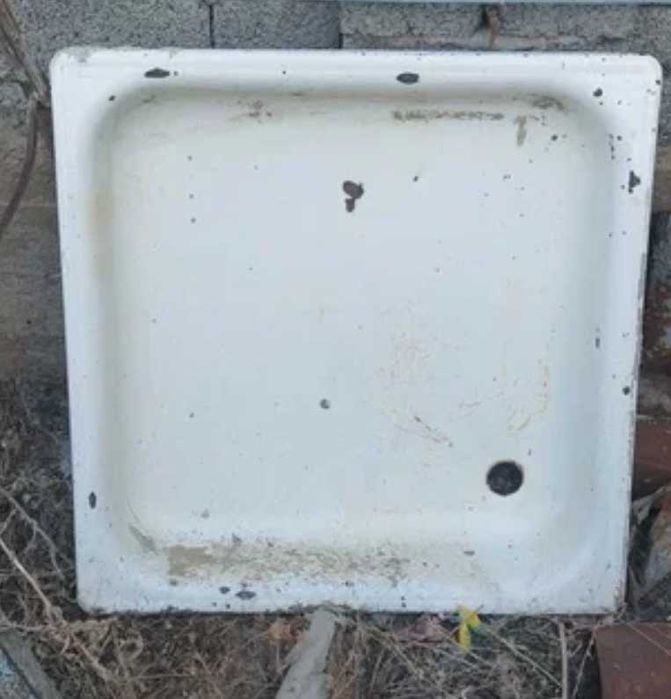 Металлическая ванна