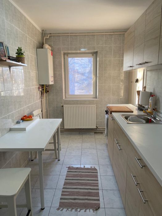 Chirie camera disponibila in apartament zona Tractoru