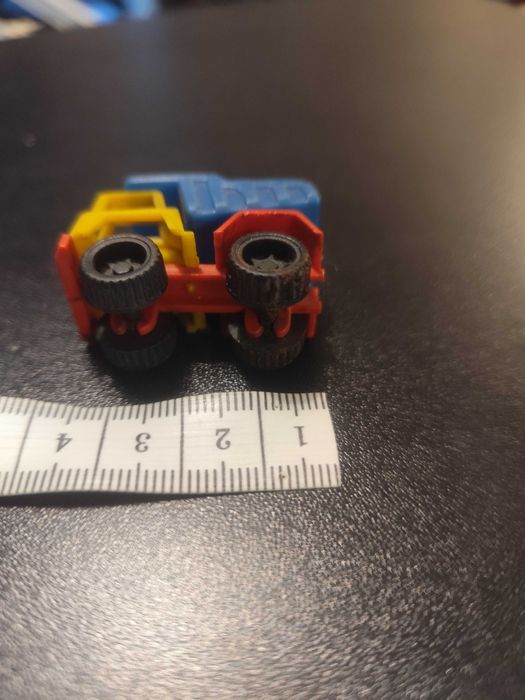 Продавам старо мини камионче Bruder Mini Vehicles