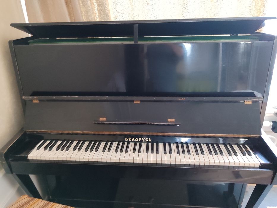 Стиральная машинка, фортепиано, цифровой фотоаппарат