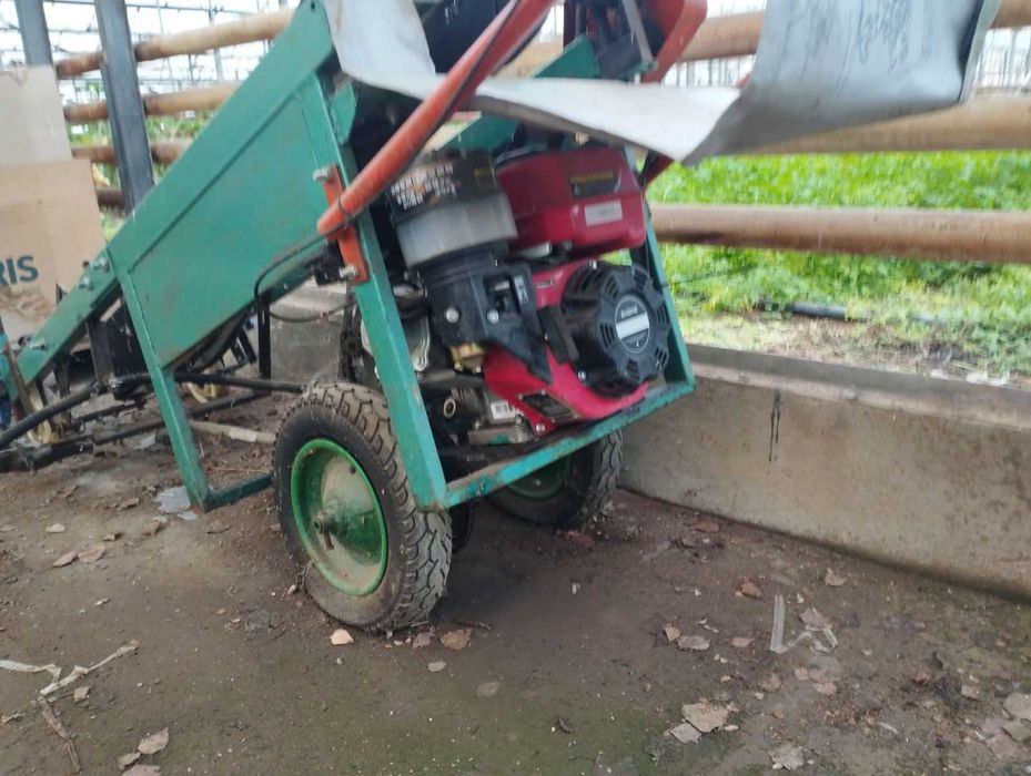 Продам машина за рязане на копър,магданоз и други листни зеленчуци