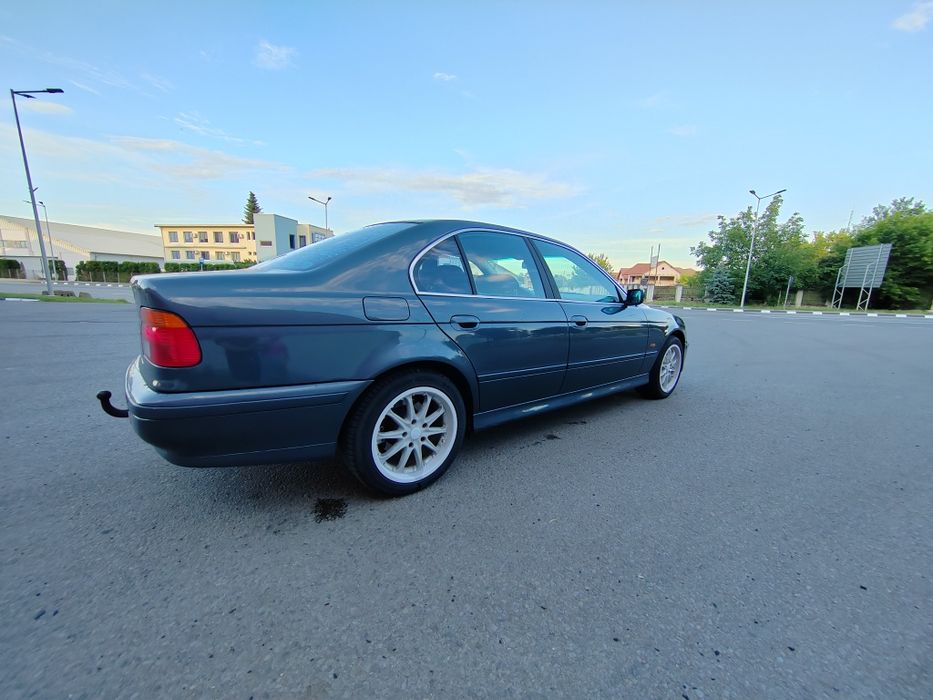 BMW 5 Series 2000 — imagine 2