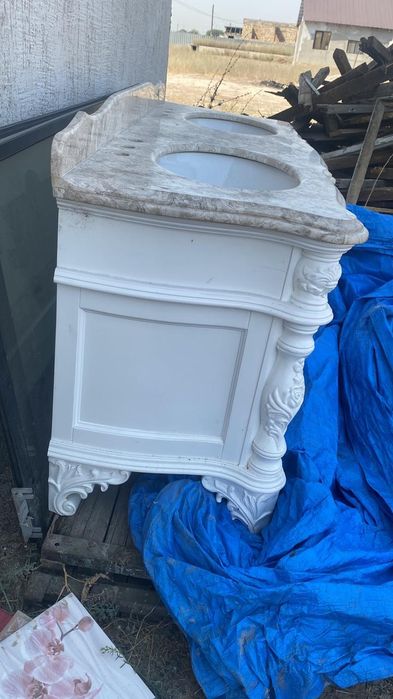 Раковина с зеркалом