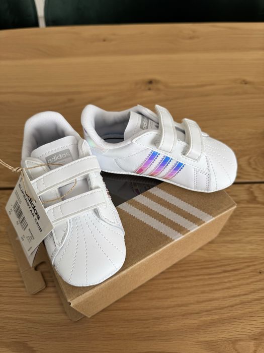 Бебешки маратонки Adidas нови