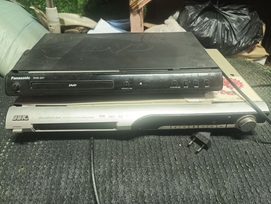 Dvd player 2 штук