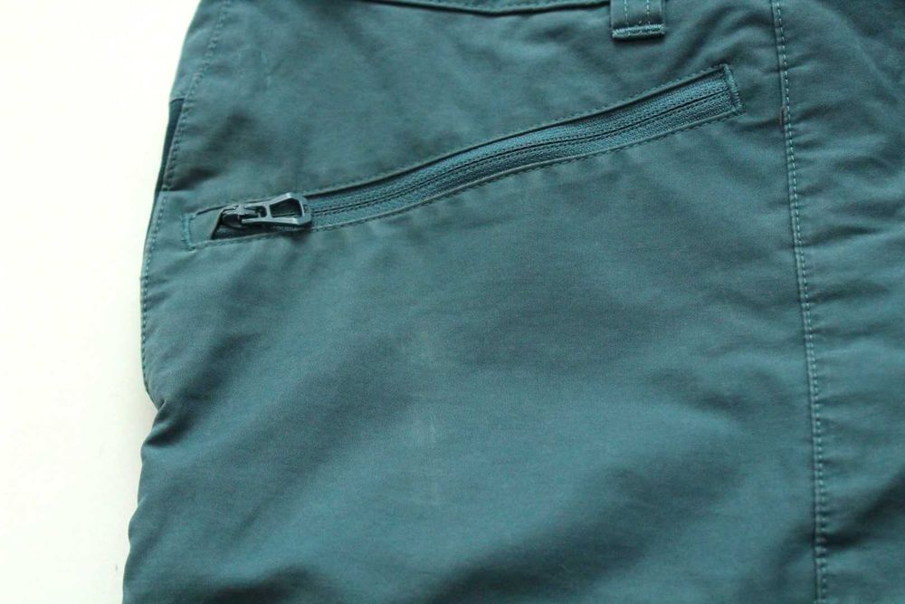 ARC'TERYX; HELLY HANSEN - мъжка спортна горница и туристически панталон, размер М и L