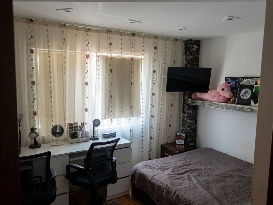 Vând apartament cu 2 camere 52 m2+ balcon etj 2 în Huedin ,Jud Cluj