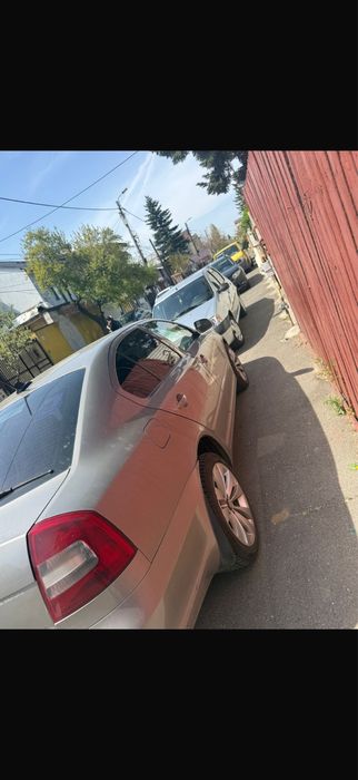 Vand Skoda Octavia 2 Facelift Laurin&Klement // 1.9 TDI masina personala 2009 luna 7 // 284.xxx KM masina intretinuta cu revizii si schimburi facute