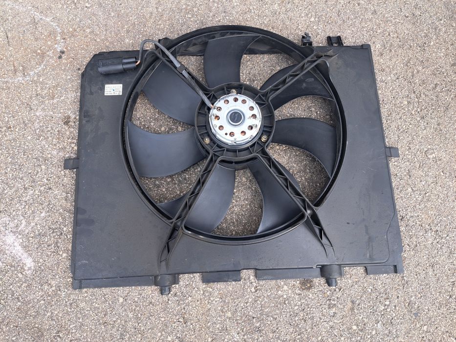 Охладителна перка Мерцедес Е Ц Mercedes E C class охладителна