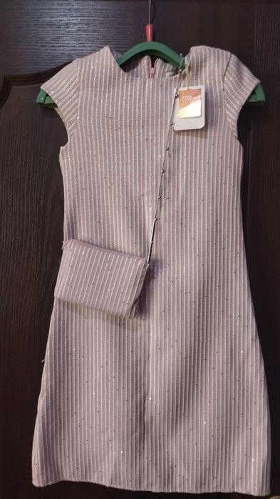 Платье с сумочкой новое,с пайетками