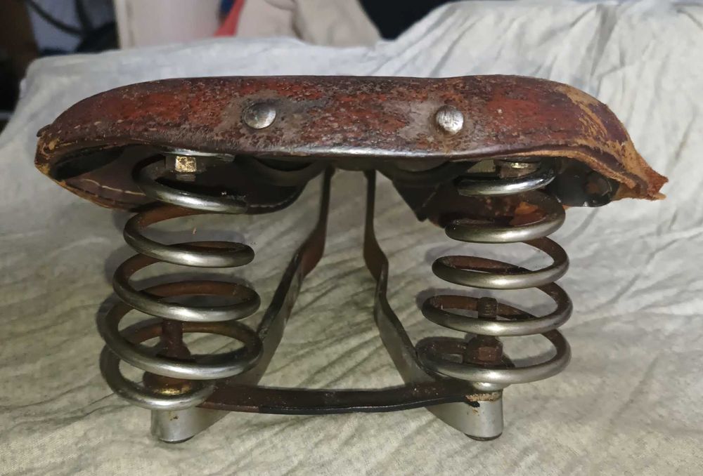 Руска седалка за велосипед Украйна,фар и динамо