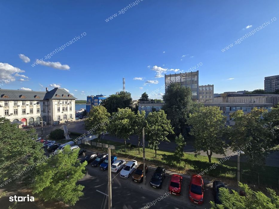 Apartament cu 4 camere, vedere spre Dunăre