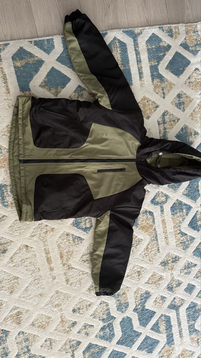 Продам куртки мальчикам по 7000